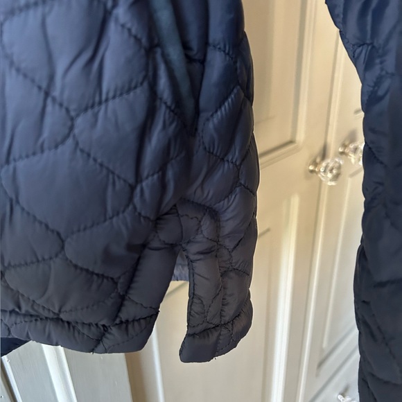 Amazon essential water resistant navy Sherpa lined puffer jacket, size XL - Picture 6 of 10